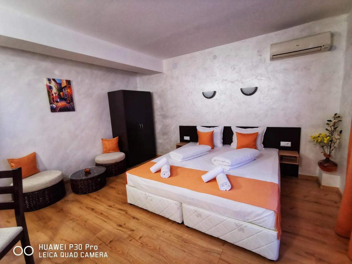 Hotel Swiss Shumen Exterior foto